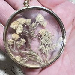 Vintage Dried Flowers Glass Round pending Framed Decor