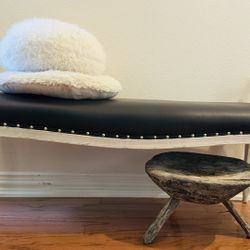 Aidan Grey Bench W Black Cushion