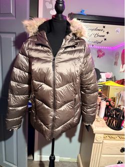NWOT ZeroXposur Puffer faux fur hood-L