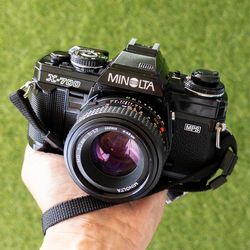 Minolta X-700 35mm film SLR camera