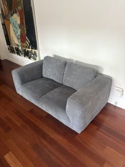 Comfy Sofa (Super Clean Practically Bran New)