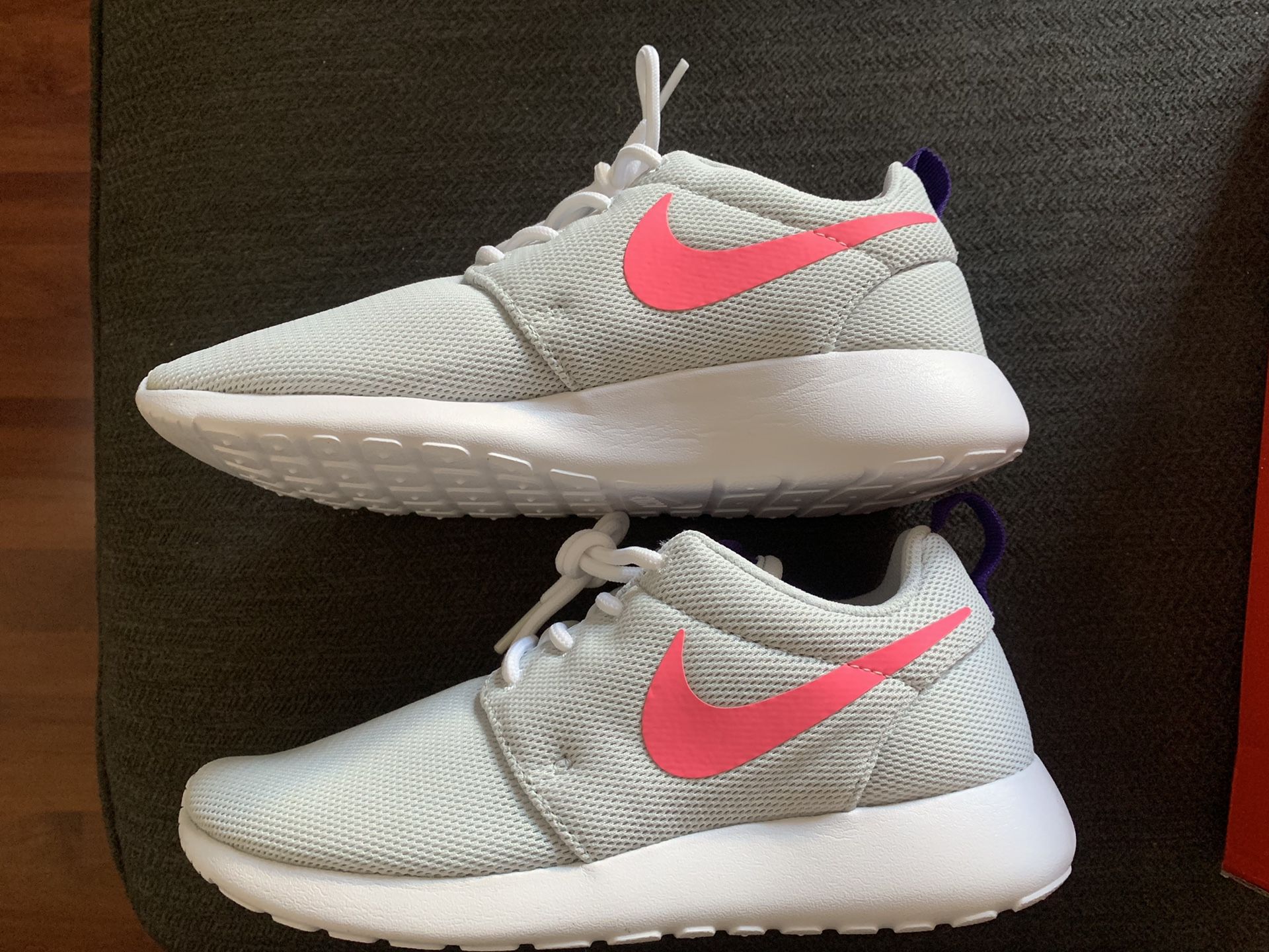Nike Women’s Running Shoes - 5.5 - Platinum/Laser Pink