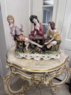 Big.  Capodimonte $850