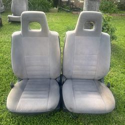 Toyota pickup parts 85 4x4 seats