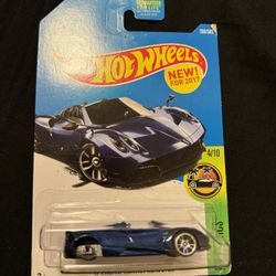 17 Pagani Huayra Roadster Hot Wheel (Error Car, Missing Wheels)