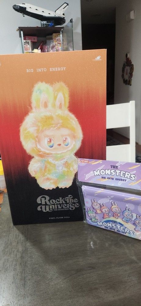 Authentic Pop Mart Big Into Energy Rock The Universe Vinyl Plush Labubu Doll (PLUS FREE Gift!) - Brand New, Sealed