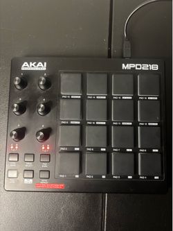 Akai MPD218 MIDI pad controller