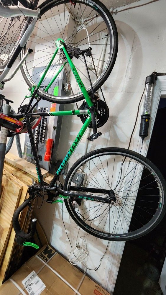 Kent Bicycles 700c RoadTech Men's Bike, Black/Green