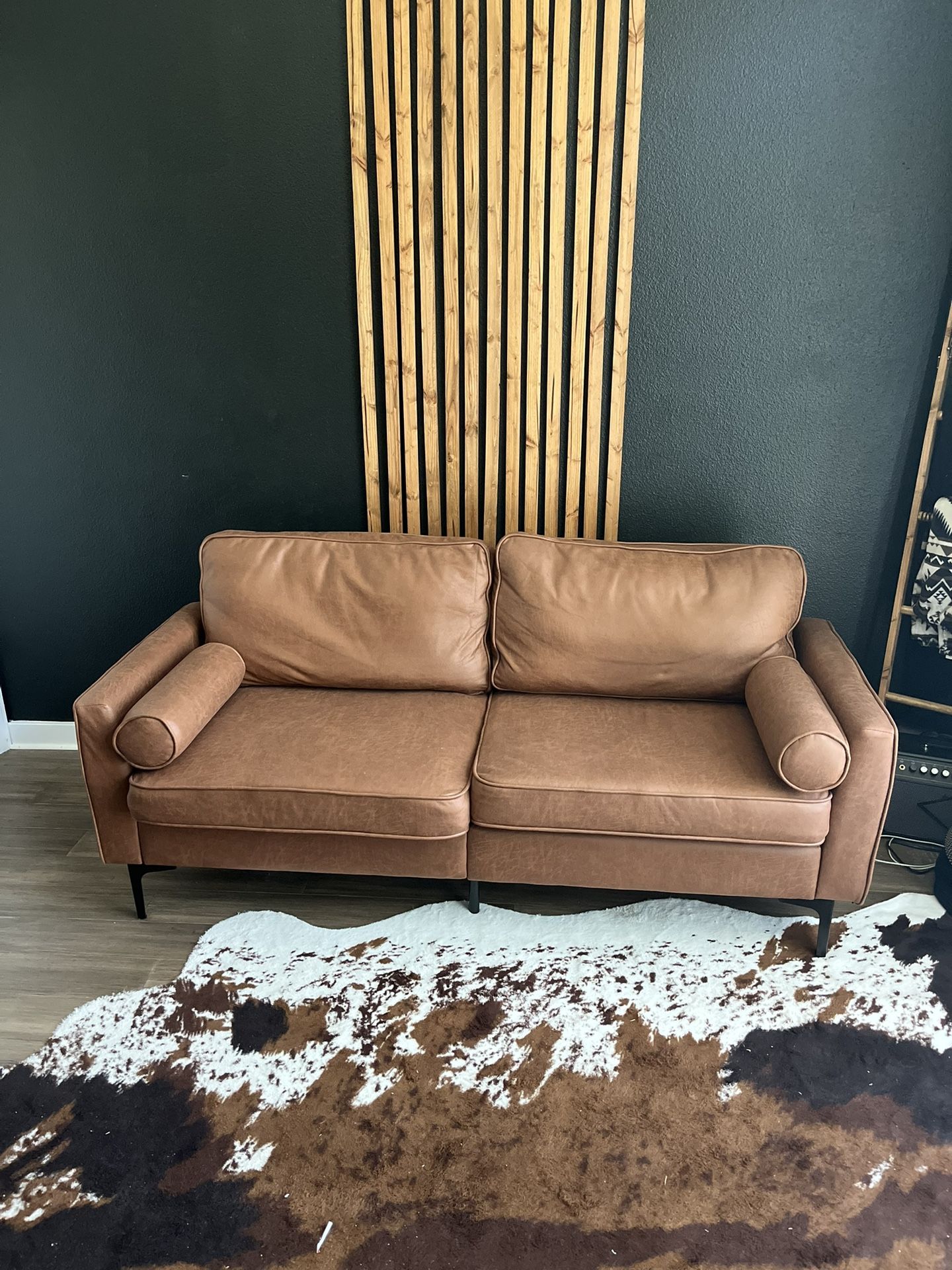Brown Loveseat With Pillows