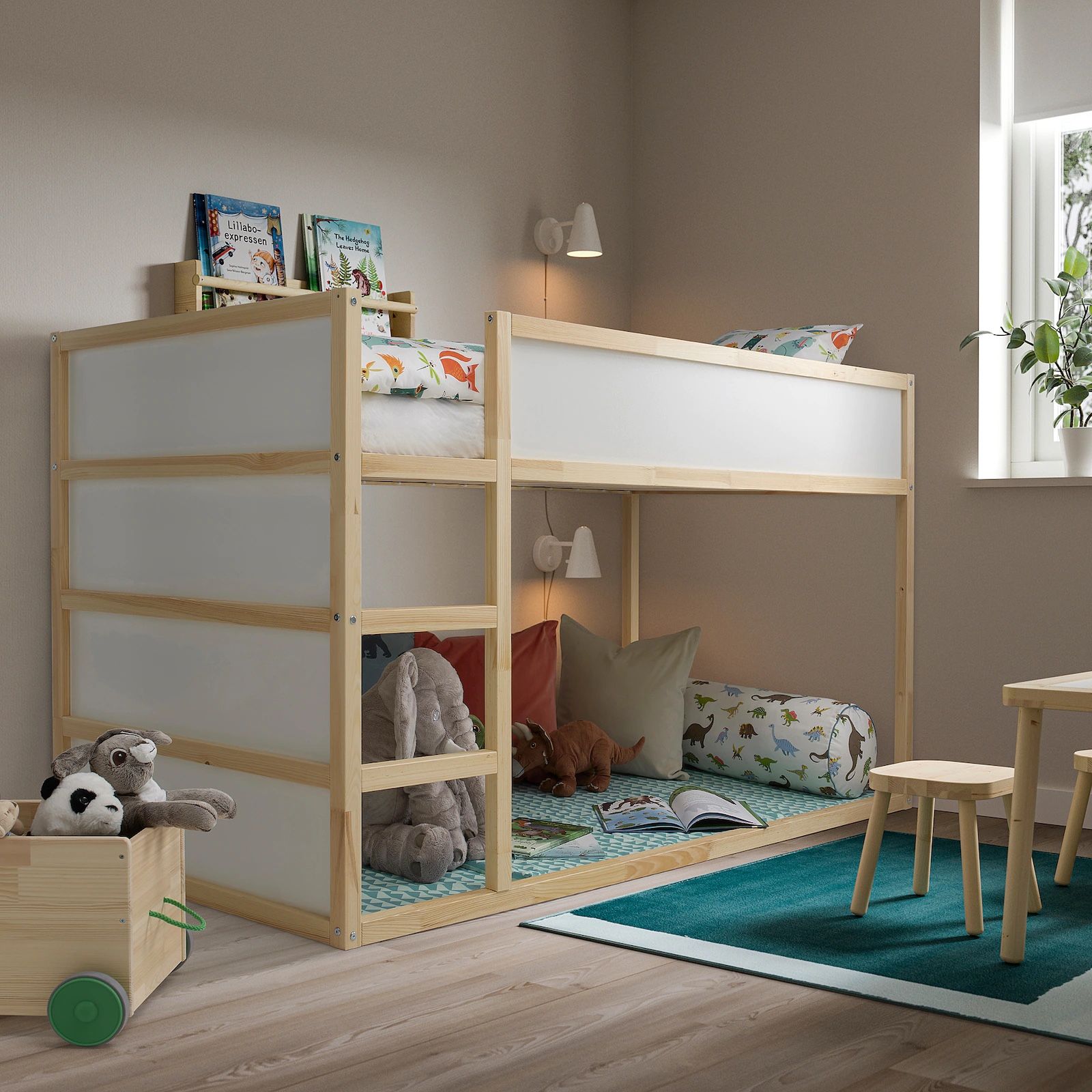 Twin Bed Reversible White/Pine