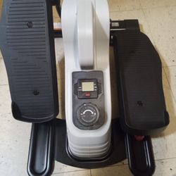 Sunny Health And Fitness Seated Elliptical *Never Used*