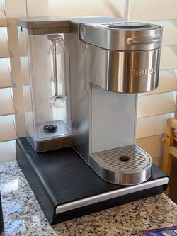 Keurig K-Supreme coffee machine with kcup pod drawer