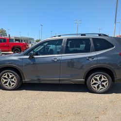 2022 Subaru Forester Premium 1 Owner 