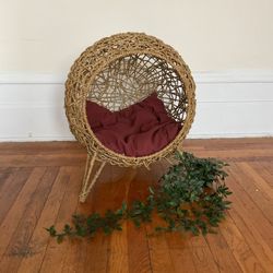 Raised Spherical Cat House / Pet Bed 