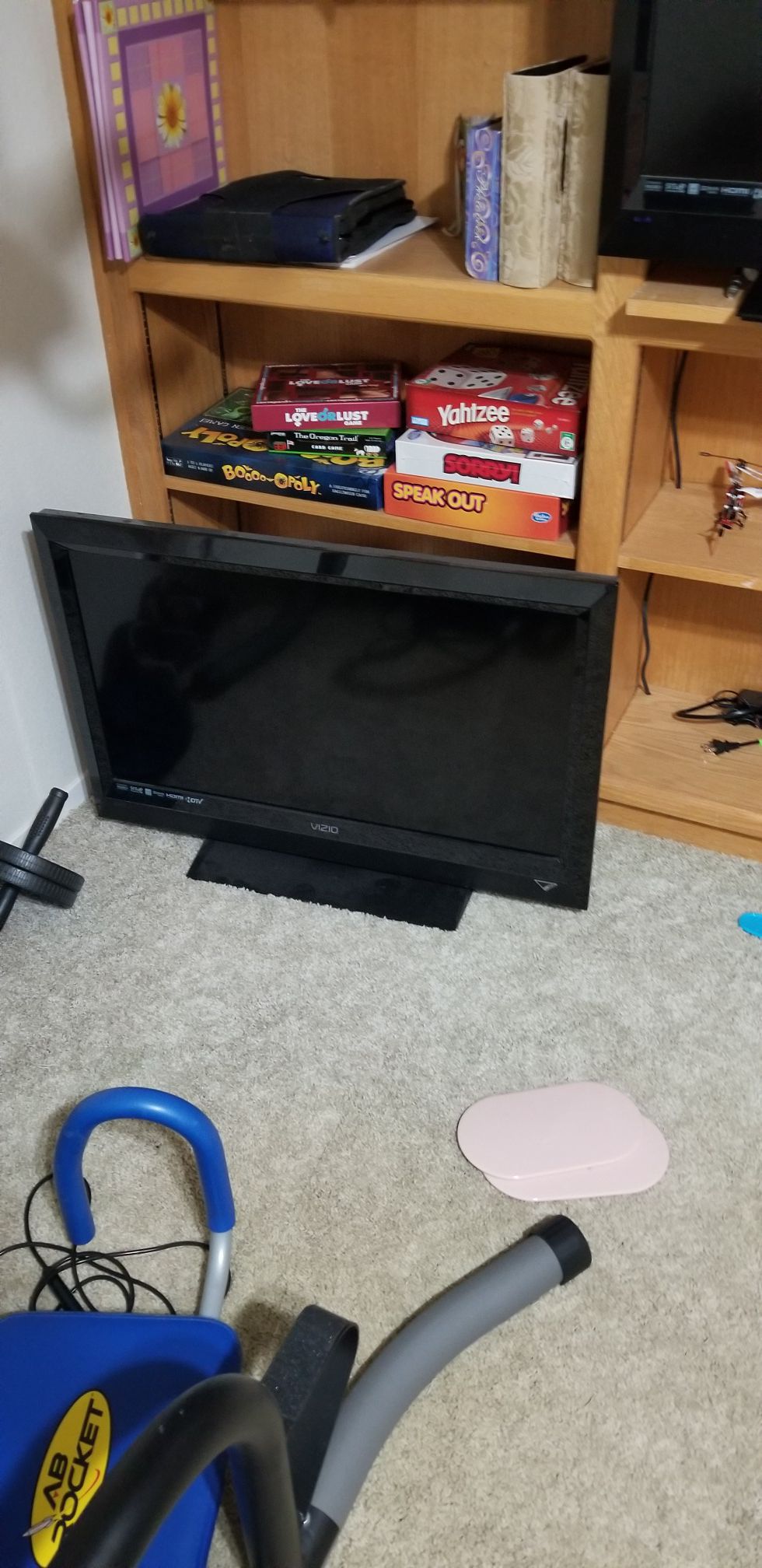2 32 inch TVs