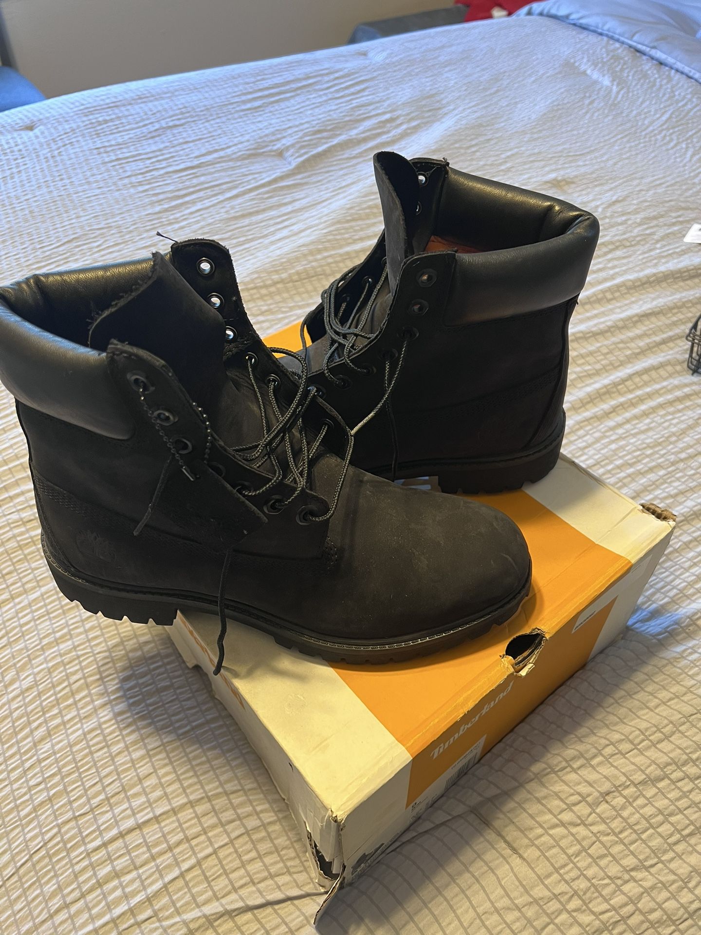 Men’s Black Timberlands Size 9