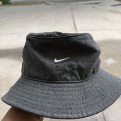 Nike Bucket Hat