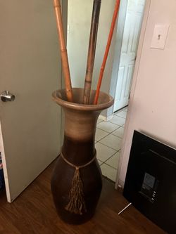 Color brown