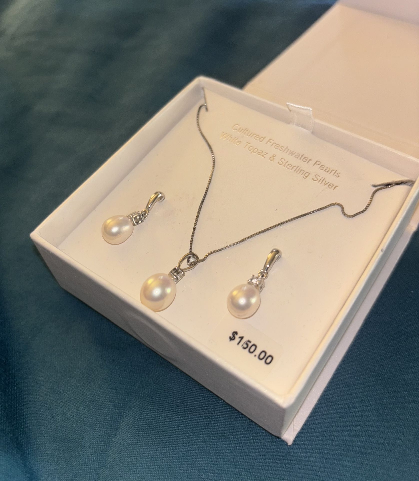 Freshwater Pearl Necklace And Earrings Set