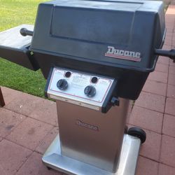 Ducane Bbq Gas Grill (Works Good)