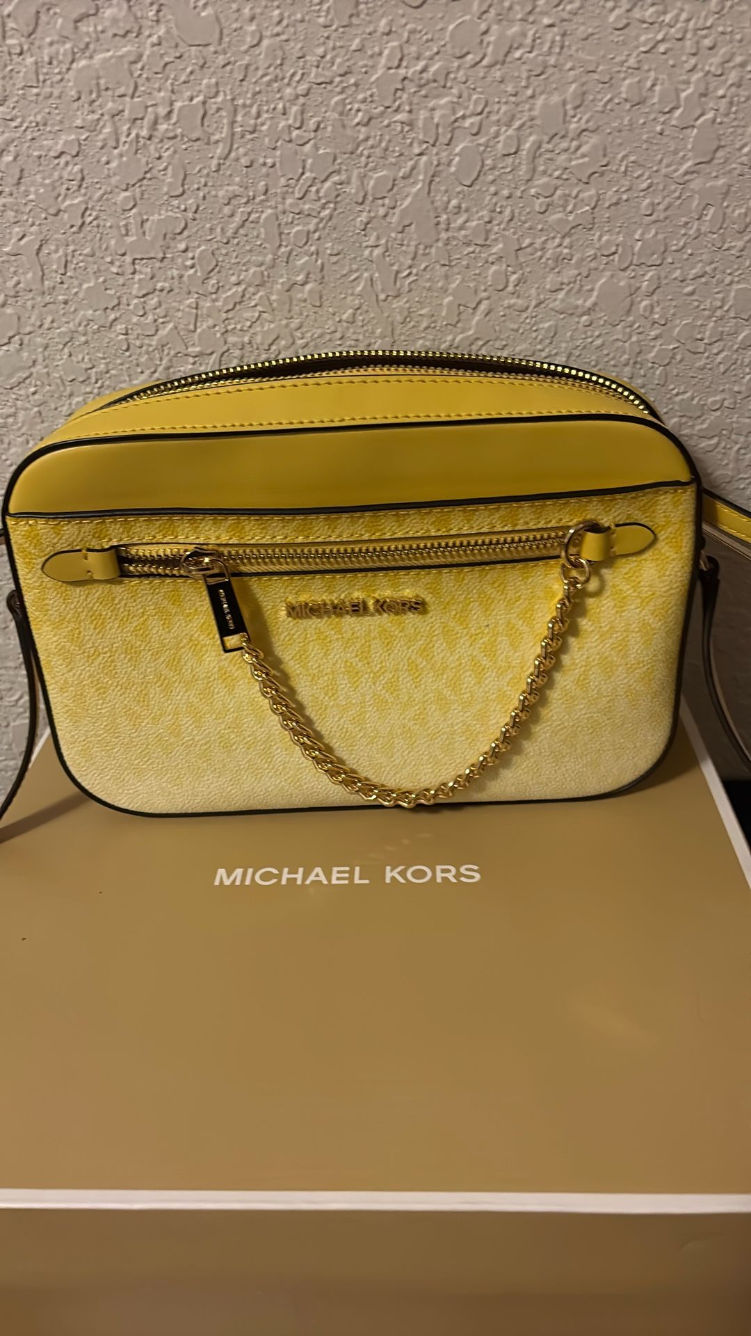 Authentic. MK Cross. Body