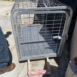 🐕 LARGE DOG )  CRATE ,OR FOR OTHER ANIMAL  USE