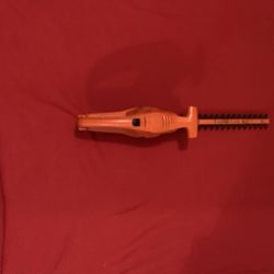 BLACK+DECKER 16inch 120v Hedge Timmer 