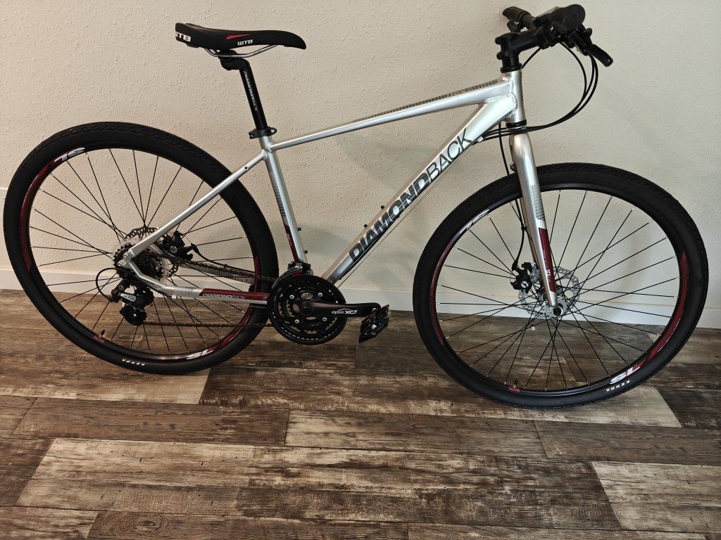 Diamondback Trace Hybrid Bike