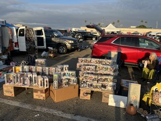 Yard Sale Funko Pops Home Goods