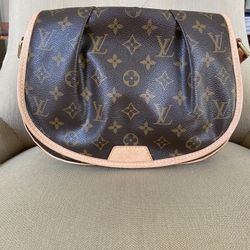 Louis Vuitton Crossbody Bag 