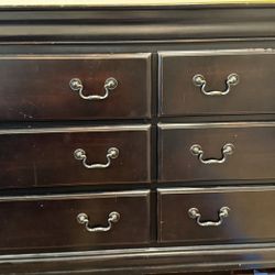 Bedroom Dresser With 2 Night Stands 