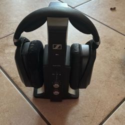 Sennheiser TR 195 Wireless Headphones – Great Condition – Priced to Sell! 