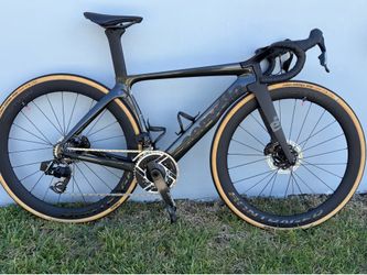 🚴🏻 Cervélo S5 Aero Carbon Bike – Size 48 – SRAM Force AXS – Bontrager 51 PRO Wheels  If you know bikes, you know this is top-tier. Cervélo S5 — one 