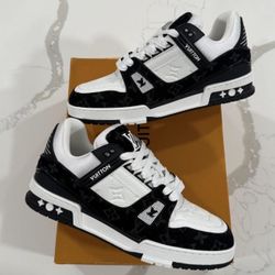 LOUIS VUITTION SNEAKERS