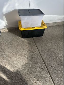 Storage containers