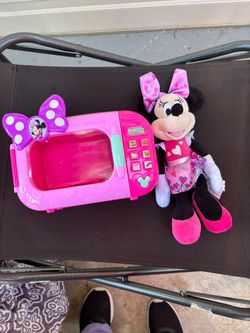 Minie Mouse With Microwave Oven Toys