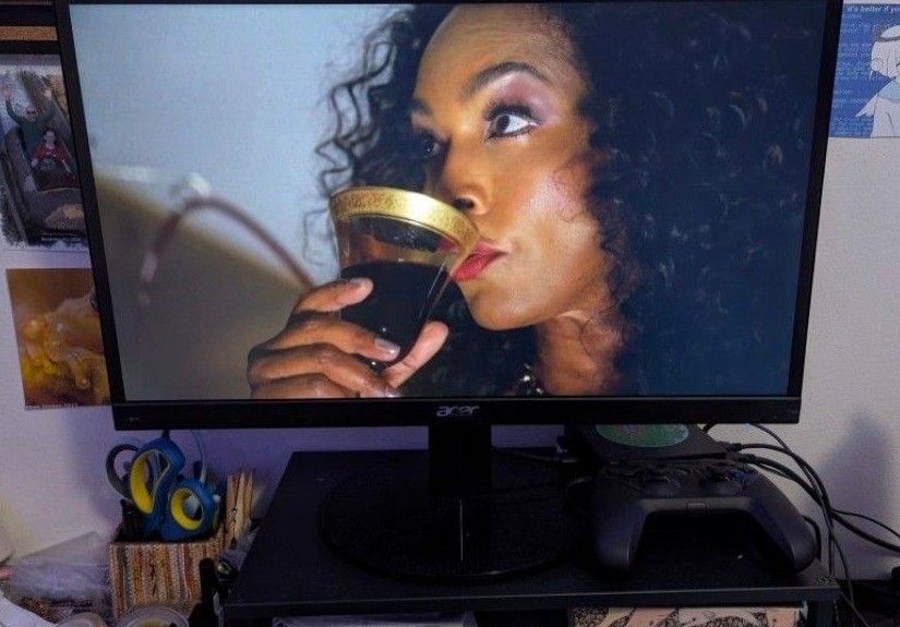 Open To Offers LIKE NEW Acer 21.5 Inch Full HD (1920 x 1080) IPS UItra-Thin Zero Frame Computer Monitor (HDMI & VGA Port), SB220Qbi