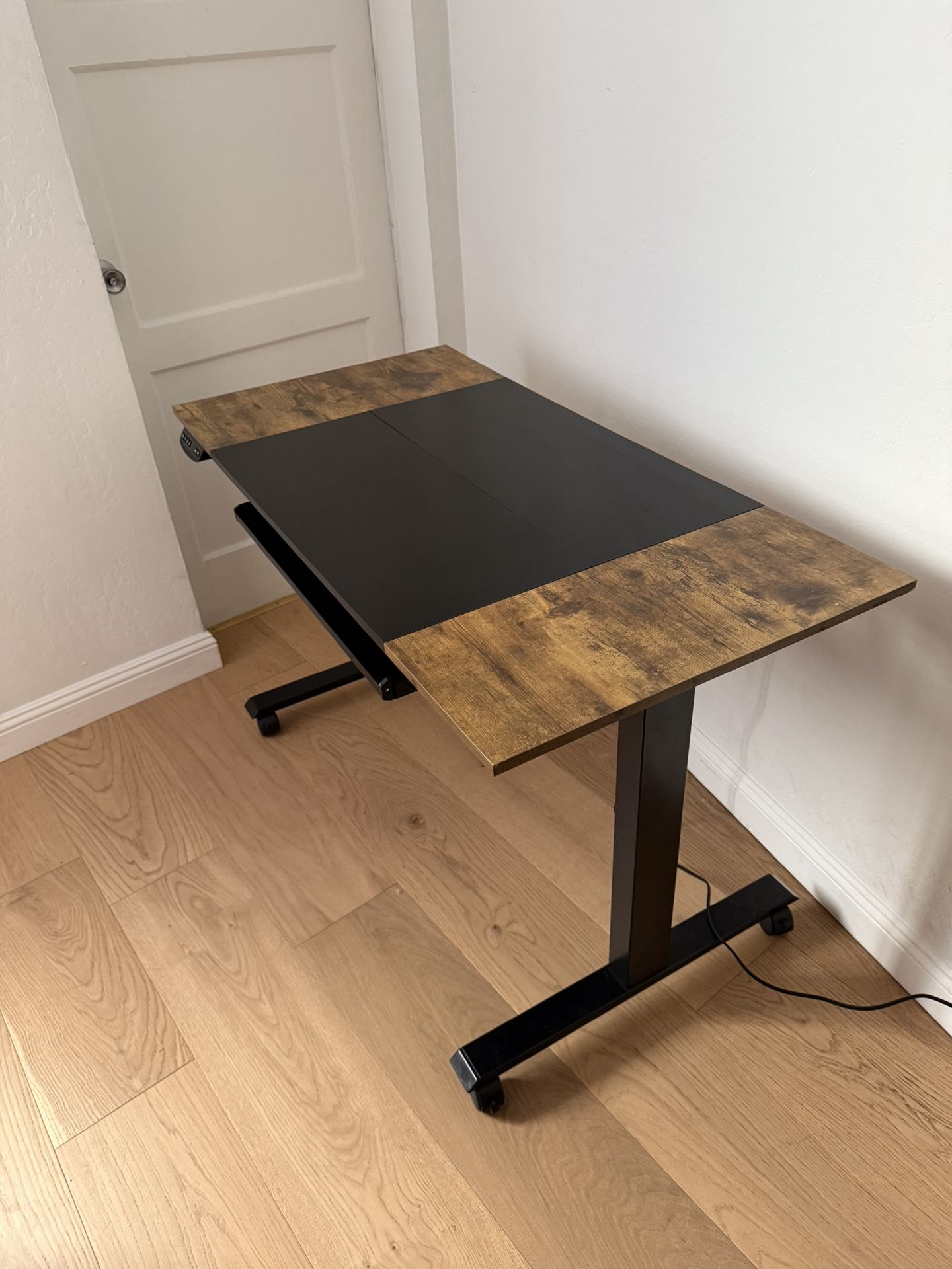 Desk - Motorized Sit/Stand