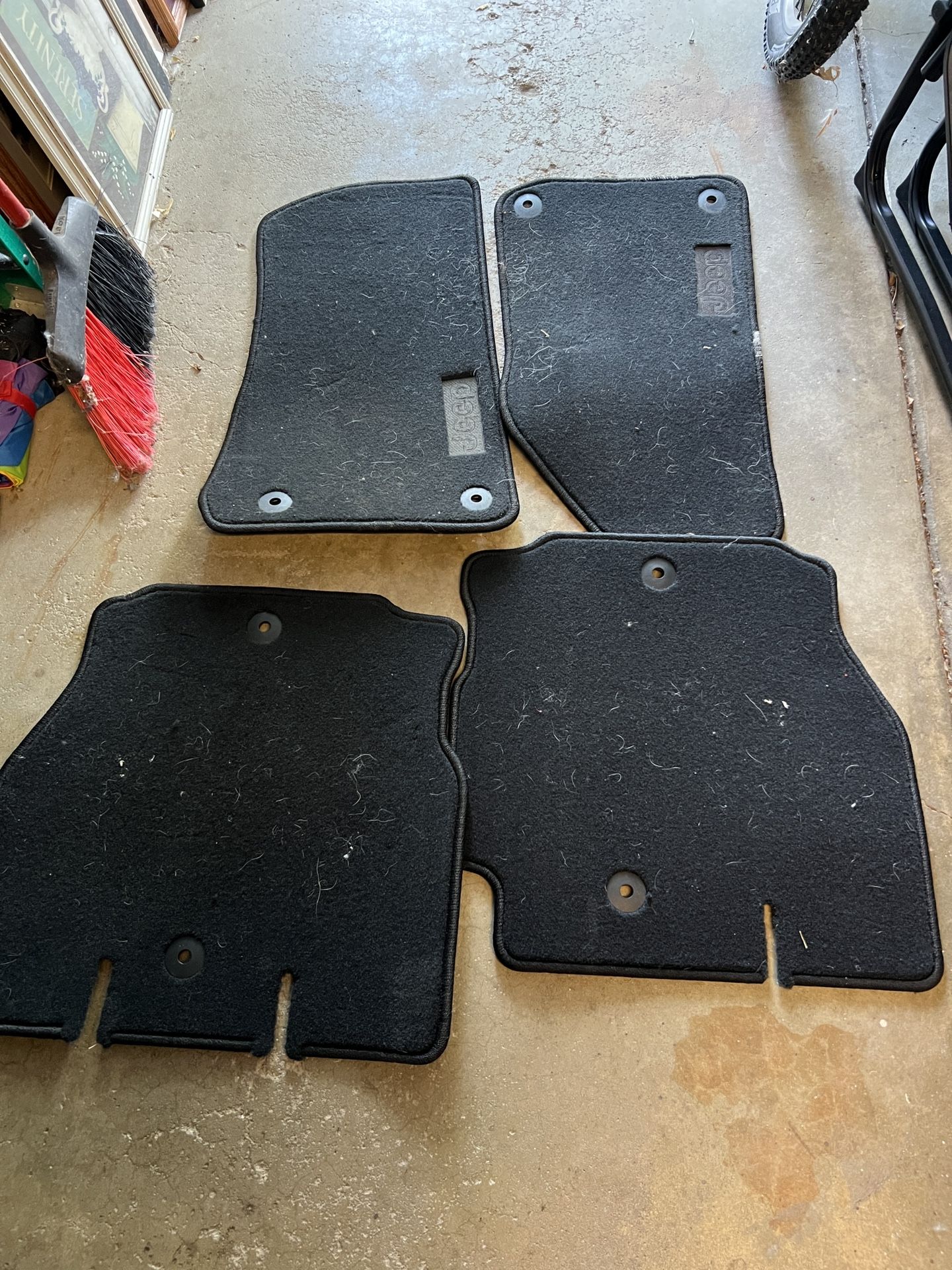 Keep Wrangler Floor Mats 