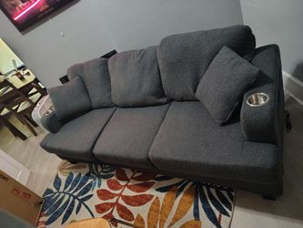 Brand new couch out of the box neve