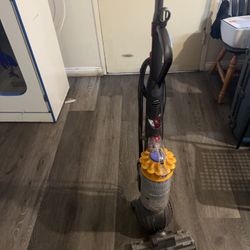 Dyson DC40 Ball Multifloor Upright Vacuum 