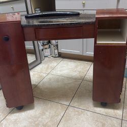 Manicure Table