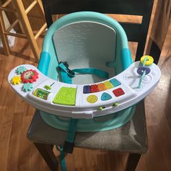 Infinito Booster Seat