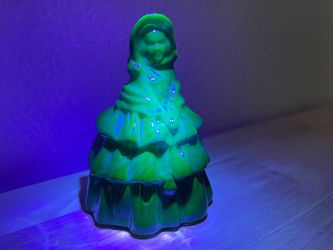 Vintage Uranium Green Boyd’s Crystal Art Glass Louise Doll Figurine Southern Belle Colonial Lady
