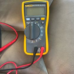 Fluke Volt Ohm Meter