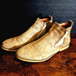 Men's Size 8 Tan Suede Chelsea Boots Pointed Toe High-Top Rugged & Stylish Wear