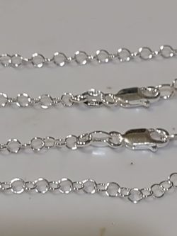 Sterling silver rolo chain 2.9 mm wide and 24 inches long.