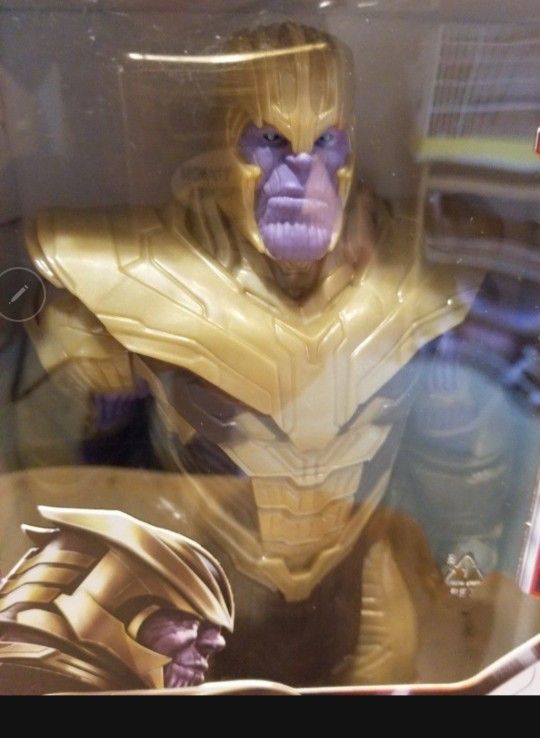 Action figurine