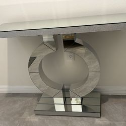 New. Mirrored Entryway Console Table