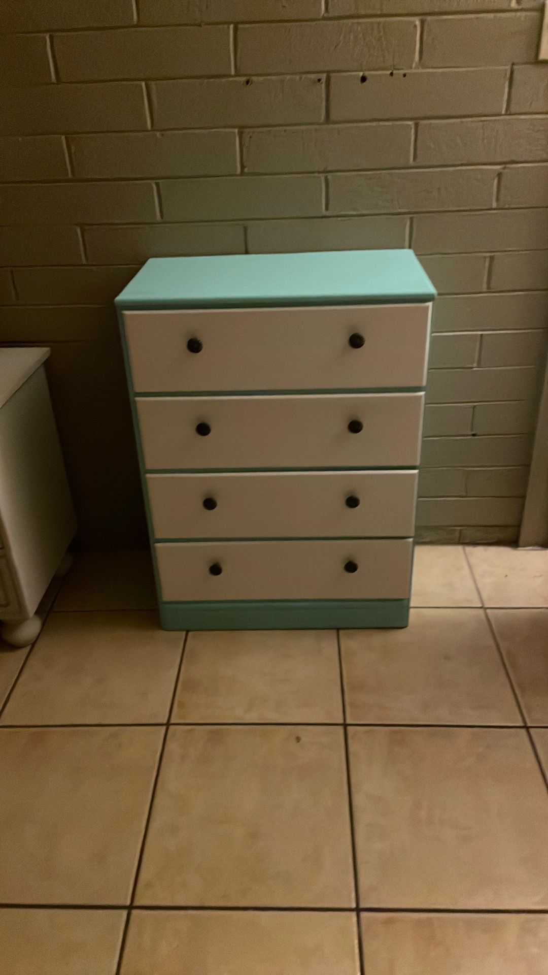 Petite Vintage 4 Drawer Chest!